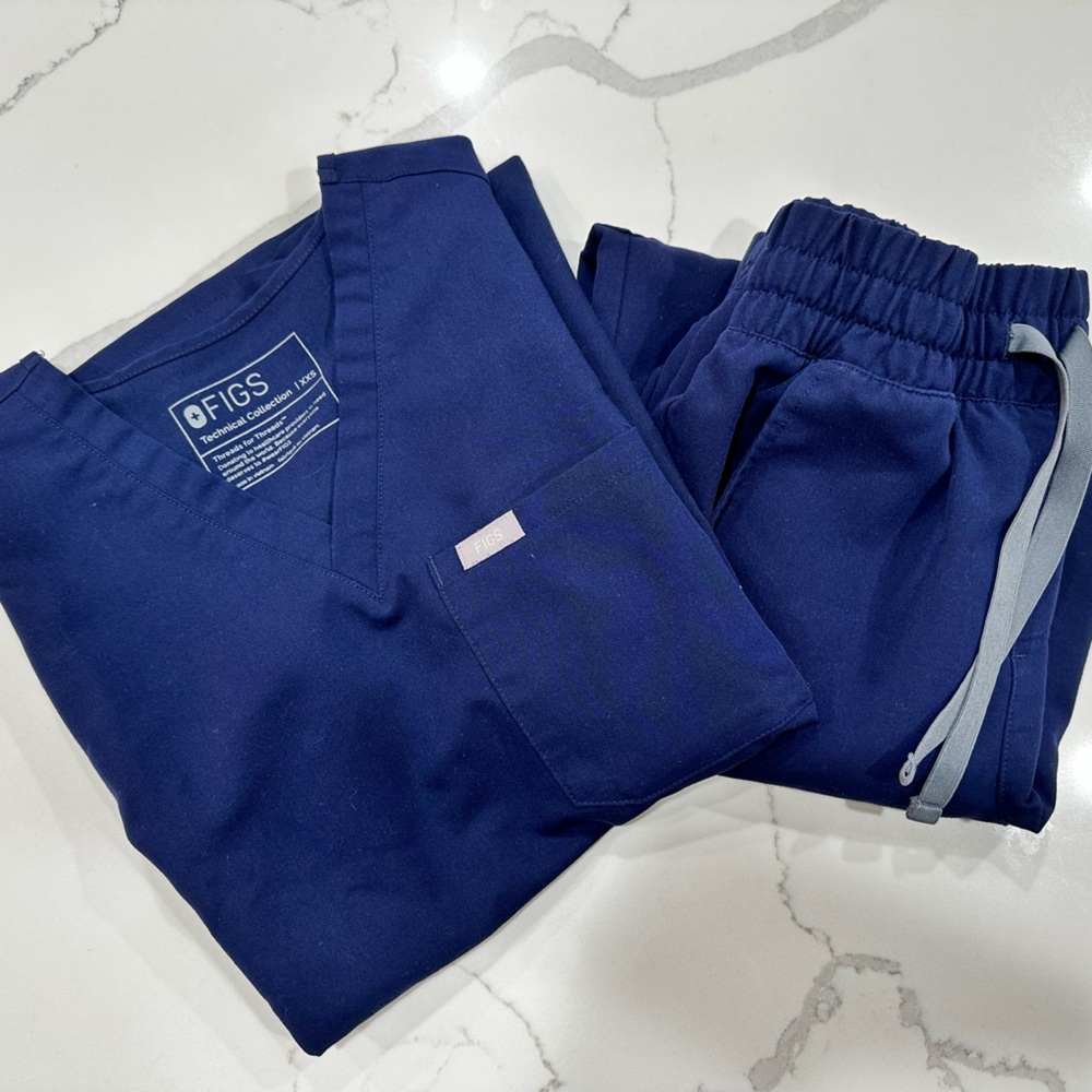 Figs Scrub Set